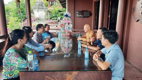 Hạt nhân kết nối