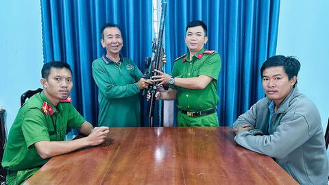 Vì bình yên xóm, ấp