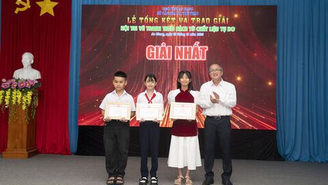 Vẽ để yêu hơn quê hương mình