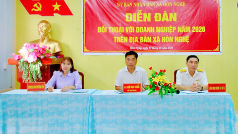 UBND xã Hòn Nghệ đối thoại với doanh nghiệp