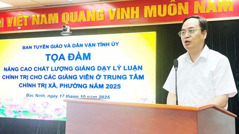 Nâng cao chất lượng giảng dạy lý luận chính trị cho giảng viên trung tâm chính trị xã, phường