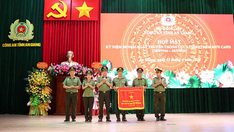 Công an tỉnh An Giang họp mặt kỷ niệm 80 năm Ngày truyền thống lực lượng Tham mưu Công an nhân dân