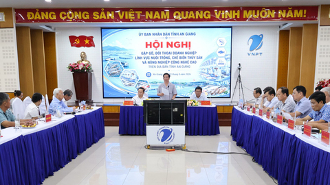 Chủ tịch UBND tỉnh An Giang Hồ Văn Mừng yêu cầu tháo gỡ dứt điểm vướng mắc thủ tục, đất đai cho doanh nghiệp 