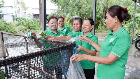 Việc nhỏ vun đắp nghĩa tình