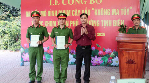 Phum Cây Dầu đẩy lùi ma túy