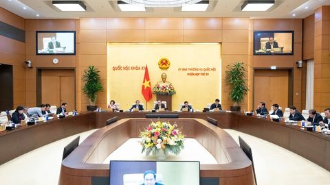 Ủy ban Thường vụ Quốc hội ban hành các Nghị quyết về công tác cán bộ 3 địa phương