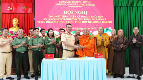 Công an tỉnh An Giang và Giáo hội Phật giáo tỉnh tiếp tục ký kết phối hợp bảo đảm an toàn giao thông