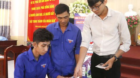 Hơn 350 người dân xã Đông Hưng tham gia ngày hội tư vấn, giới thiệu việc làm