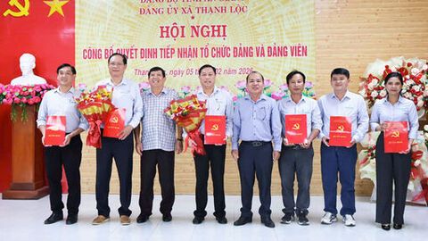 Đảng ủy xã Thạnh Lộc tiếp nhận tổ chức Đảng và đảng viên