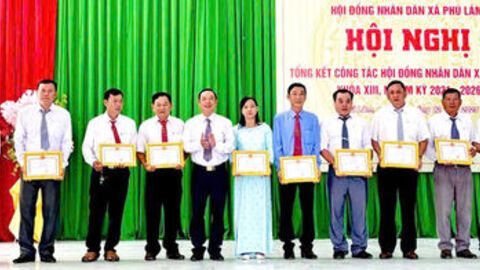 HĐND xã Phú Lâm thông qua 9 nghị quyết quan trọng