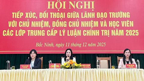Xây dựng môi trường học tập lý luận chính trị nghiêm túc, phát huy vai trò tích cực của học viên