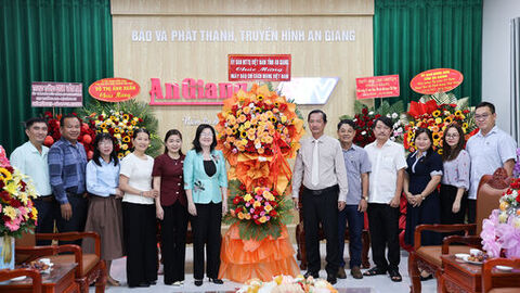 Ủy ban MTTQ Việt Nam tỉnh An Giang chúc mừng Báo và Phát thanh - Truyền hình An Giang nhân Ngày Báo chí cách mạng Việt Nam