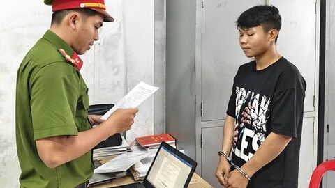 Bắt tạm giam đối tượng cướp giật điện thoại của trẻ em