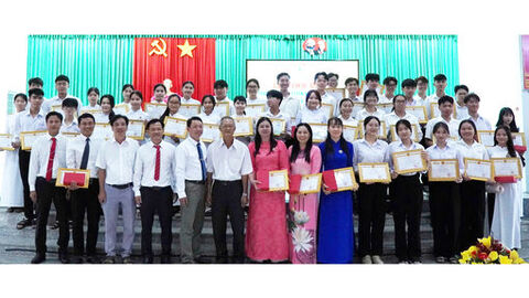 Hạt lúa tiếp sức học trò nghèo