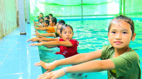 Giữ an toàn cho trẻ vùng sông nước