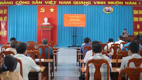 Bồi dưỡng kiến thức dân tộc cho gần 100 đại biểu tại An Cư và Tri Tôn