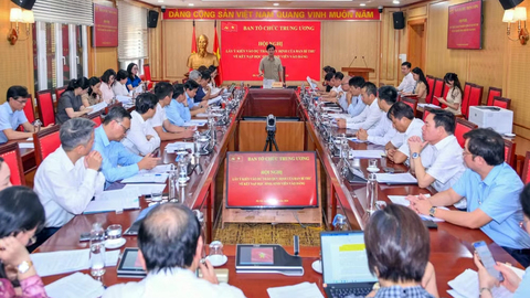 Lấy ý kiến vào dự thảo Quy định của Ban Bí thư về kết nạp học sinh, sinh viên vào Đảng