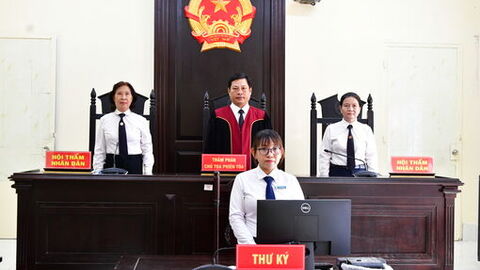 Mang tiếng nói của Nhân dân vào phòng nghị án