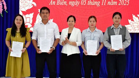 Bồi dưỡng nhận thức về Đảng cho hơn 80 quần chúng ưu tú