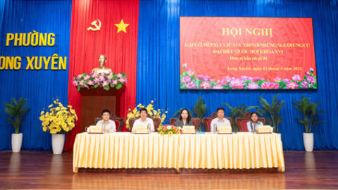 Hội nghị tiếp xúc giữa cử tri với người ứng cử đại biểu Quốc hội Khóa XVI, đơn vị bầu cử số 4