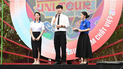 Hơn 300 sinh viên tham gia diễn đàn “Sinh viên 5 tốt” 