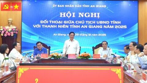 Chủ tịch UBND tỉnh An Giang đối thoại với thanh niên