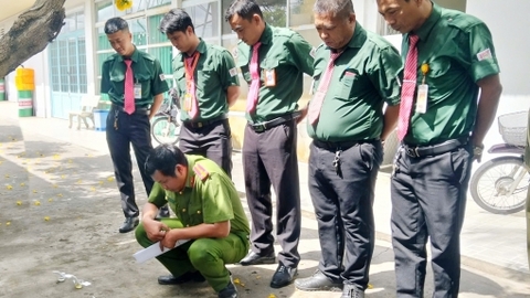 Công an phường Long Xuyên test ma túy đối với người lao động tại công ty, doanh nghiệp 