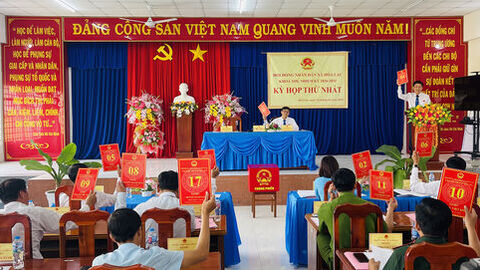HĐND xã Hòa Lạc bầu các chức danh chủ chốt