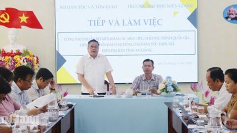 Phối hợp phát triển nguồn nhân lực vùng đồng bào dân tộc thiểu số và miền núi