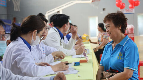 Lan tỏa mô hình hay từ học Bác