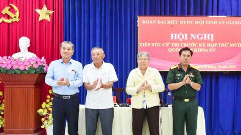 Đoàn Đại biểu Quốc hội tỉnh An Giang tiếp xúc cử tri 4 xã, phường