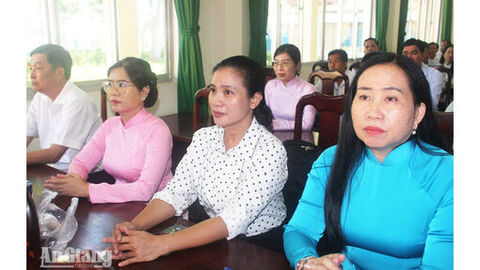 71 lãnh đạo cấp xã ở An Giang được bồi dưỡng kỹ năng quản trị, ứng dụng AI