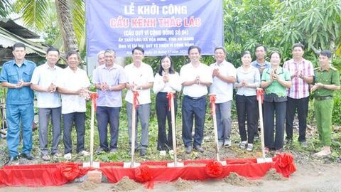 Khởi công xây 2 cầu ở xã Hòa Hưng trị giá 500 triệu đồng