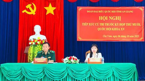 Đại biểu Quốc hội tiếp xúc cử tri trước Kỳ họp thứ 10