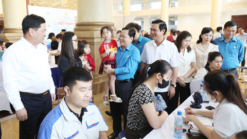 Khám sức khỏe cho 3 nghìn công nhân Bắc Ninh