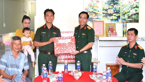 Bộ Chỉ huy Quân sự tỉnh An Giang bàn giao 17 căn nhà Đồng đội dịp Quốc Khánh