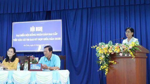 Phó Chủ tịch HĐND tỉnh An Giang Đinh Thị Việt Huỳnh tiếp xúc cử tri xã An Châu