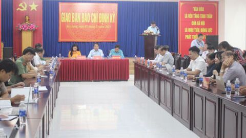 Hội nghị giao ban báo chí tháng 11/2025