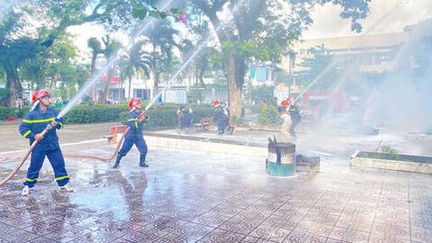 Thực tập phương án chữa cháy và cứu nạn, cứu hộ tại Trung tâm Y tế Tri Tôn