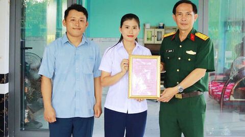 Bàn giao nhà Mái ấm biên cương tại xã Giang Thành 