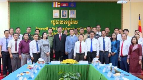 Phó Chủ tịch UBND tỉnh An Giang Lê Văn Phước thăm, chúc Tết Chôl Chnăm Thmây tại tỉnh Kep 