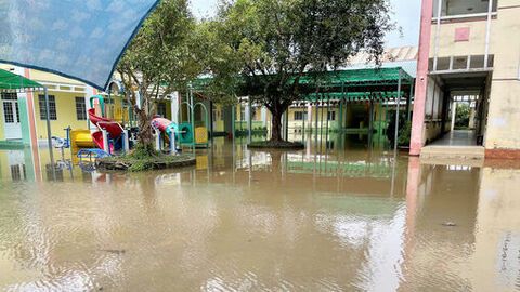 Ngập cục bộ nhiều tuyến đường, trường học và vườn cây ăn trái tại xã Tân Hiệp