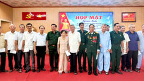 Tân Hội họp mặt cựu chiến binh nhân kỷ niệm 136 năm Ngày sinh Chủ tịch Hồ Chí Minh 