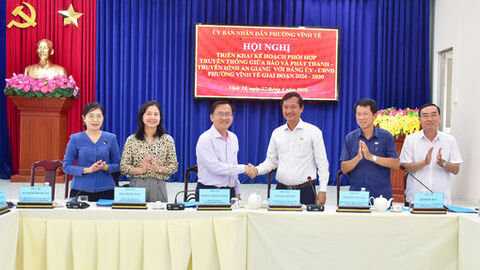 Phối hợp tuyên truyền giữa Báo và Phát thanh - Truyền hình An Giang   với phường Vĩnh Tế