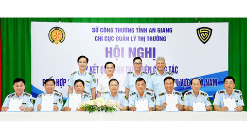 Ký kết quy chế phối hợp công tác giữa các chi cục quản lý thị trường khu vực phía Nam