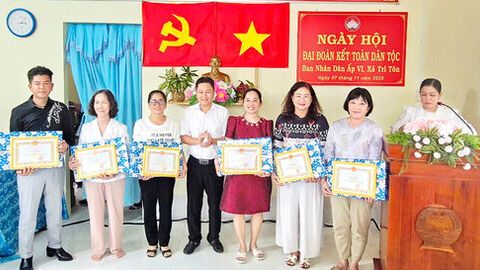 Xã Tri Tôn tổ chức Ngày hội đại đoàn kết toàn dân tộc tại ấp 6