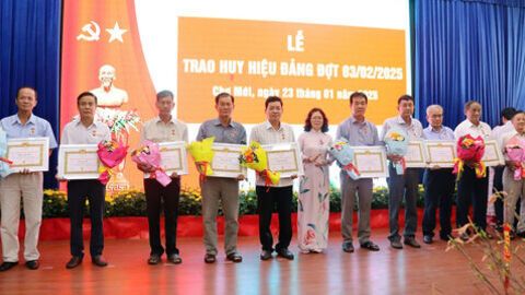 Xứng danh xã anh hùng Chợ Mới