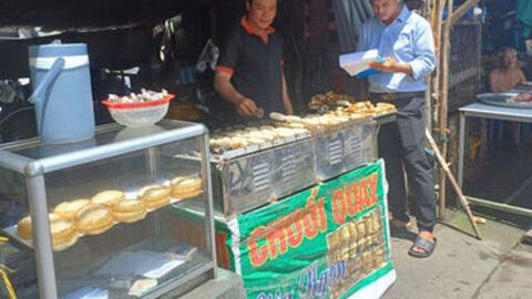 Vận động 300 hộ tiểu thương chợ Thứ Bảy giữ gìn trật tự đô thị 