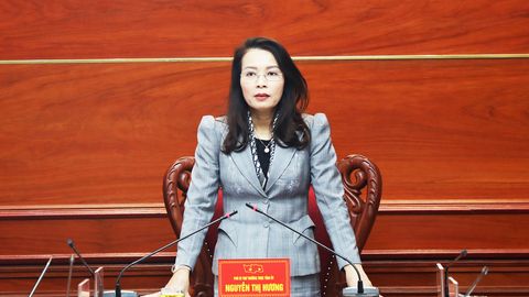 Phó Bí thư Thường trực Tỉnh ủy Nguyễn Thị Hương làm việc với Ban Thường vụ Đảng ủy phường Từ Sơn