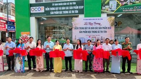 Tri Tôn giới thiệu hơn 50 sản phẩm OCOP và đặc sản vùng Bảy Núi